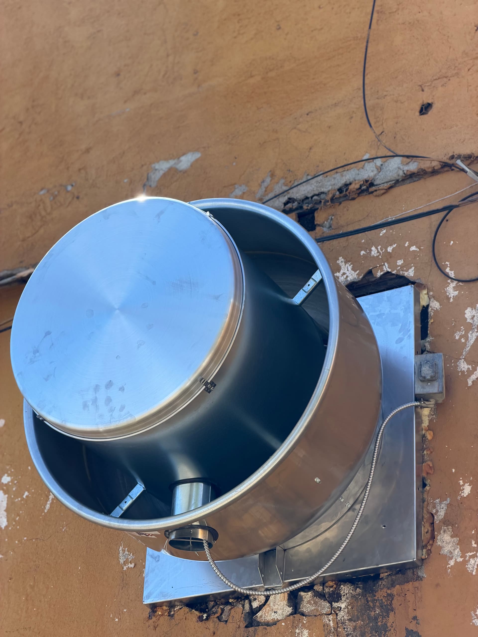 Gallery photos for Restaurant Exhaust Fan Replacement for Cooking Clean: Image #4