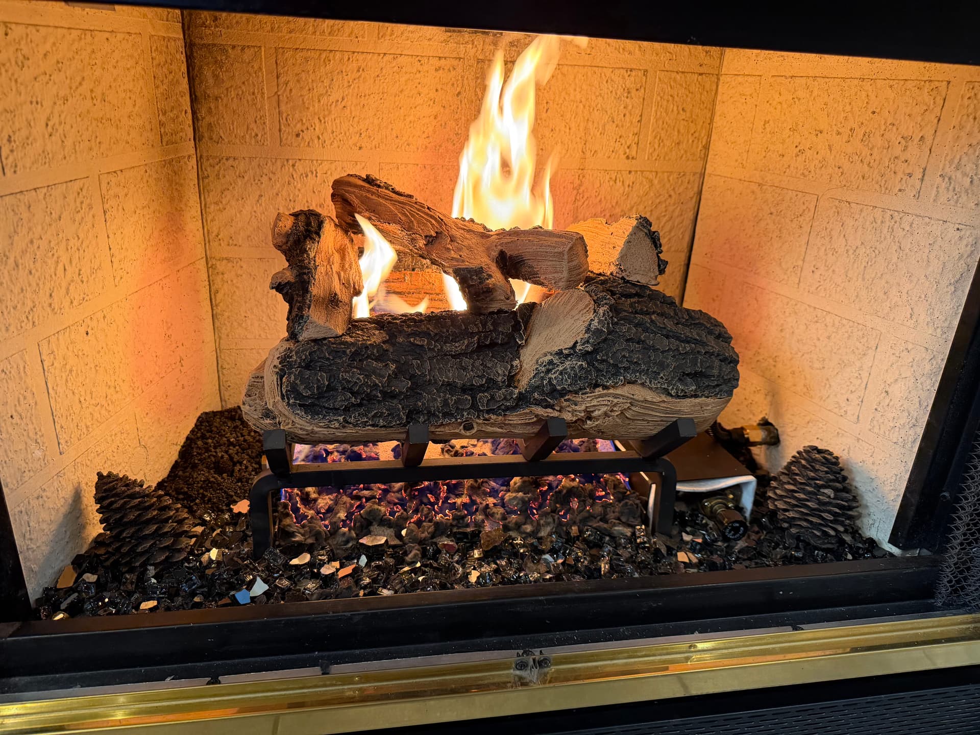 Revamped Gas Fireplace for a Cozy Home