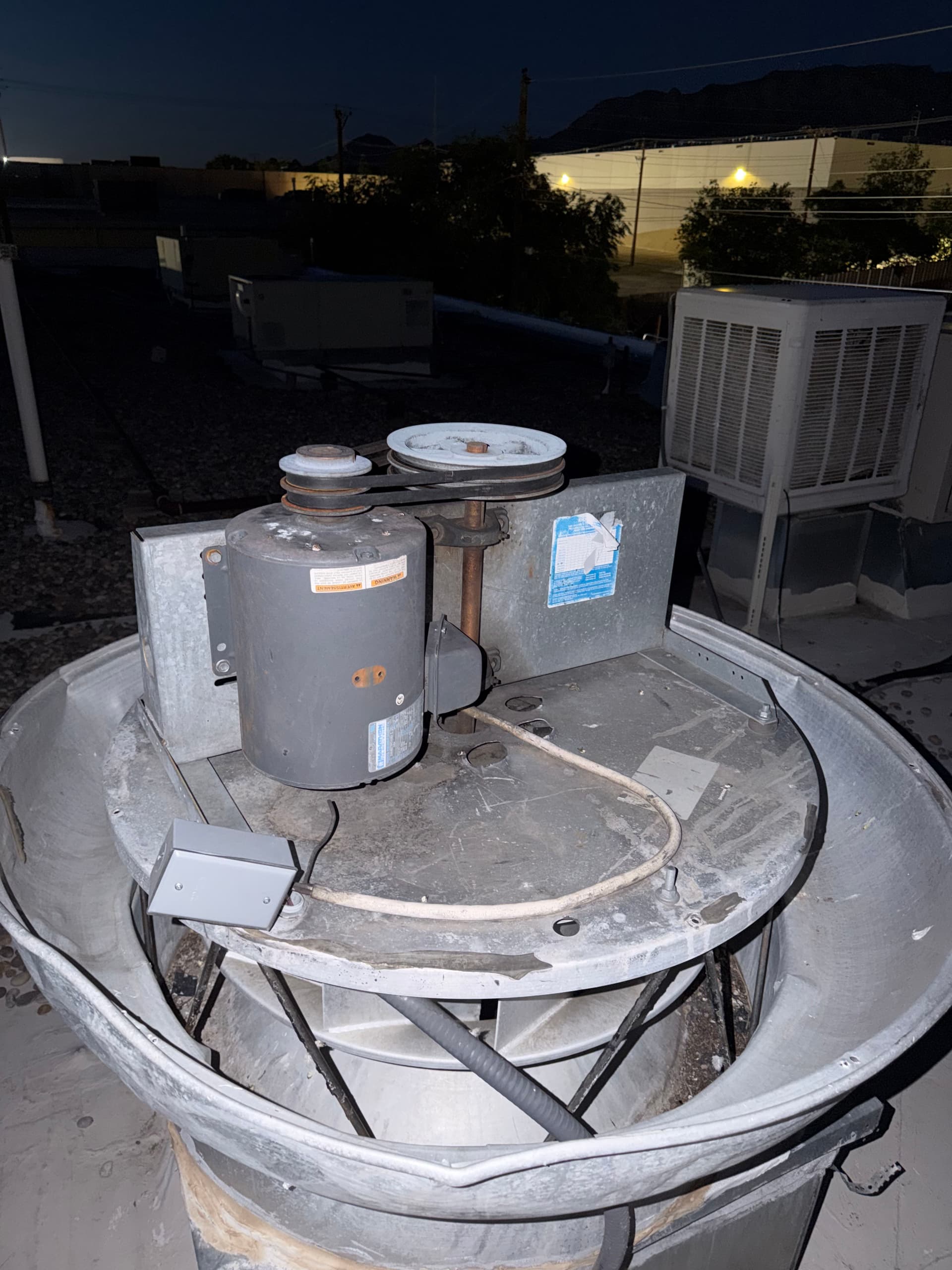 Gallery photos for Restaurant Exhaust Fan Replacement for Cooking Clean: Image #2