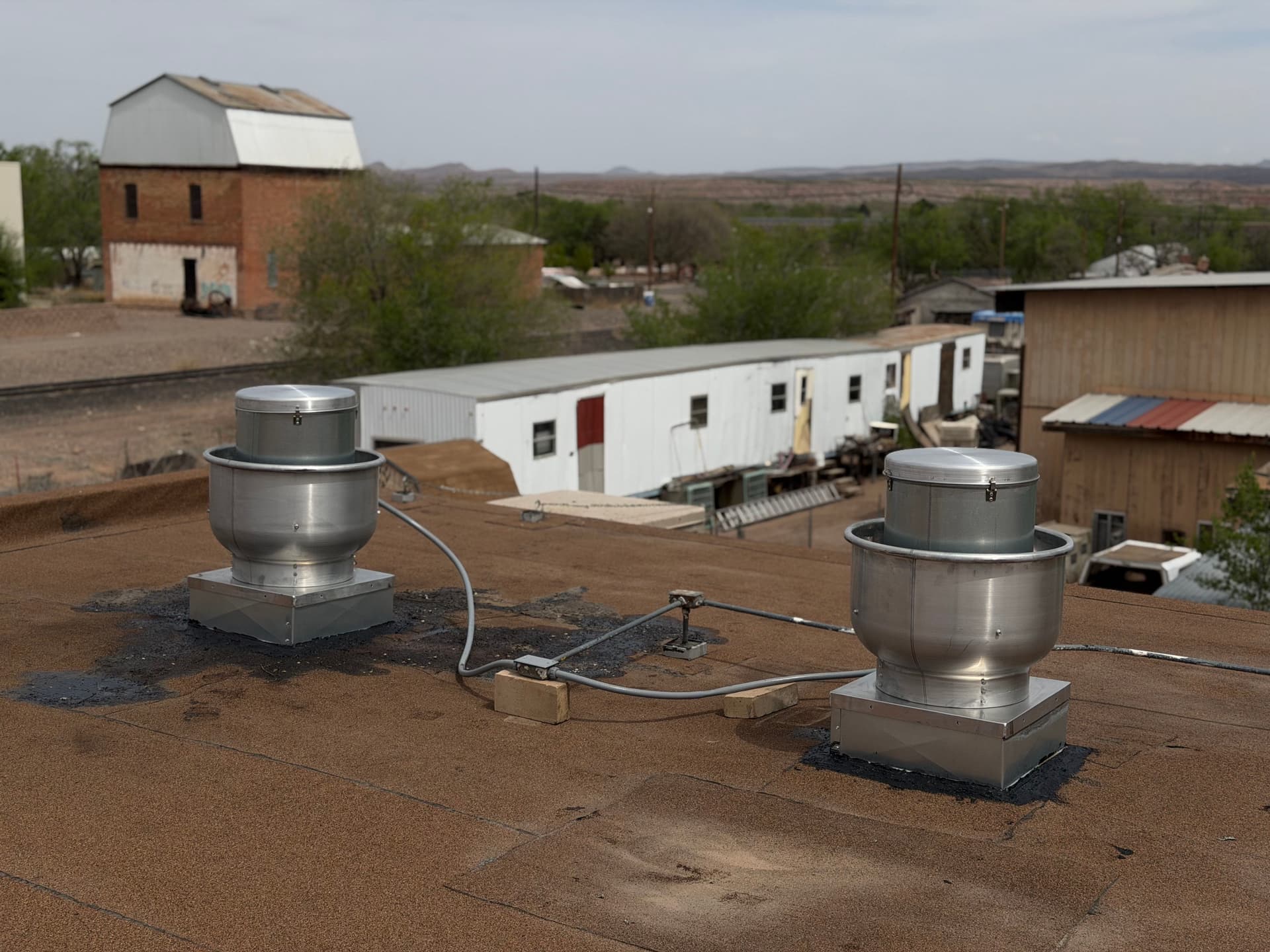 Gallery photos for New Ductless Mini-Split and Exhaust Fan Installation for Desert Diamond Restaurant: Image #8