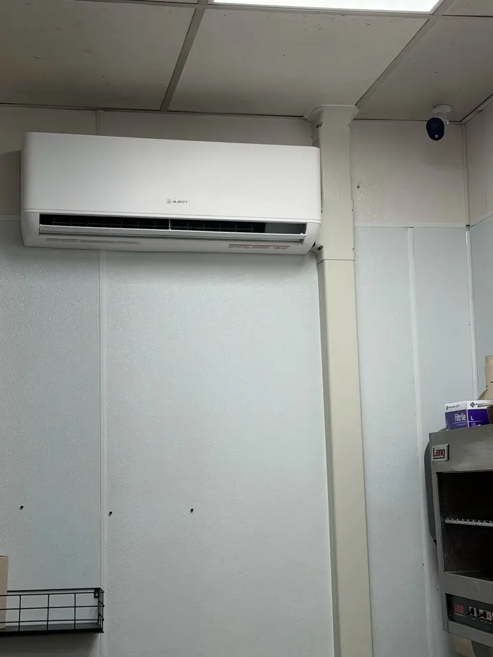 Mini split indoor head in a commercial back room